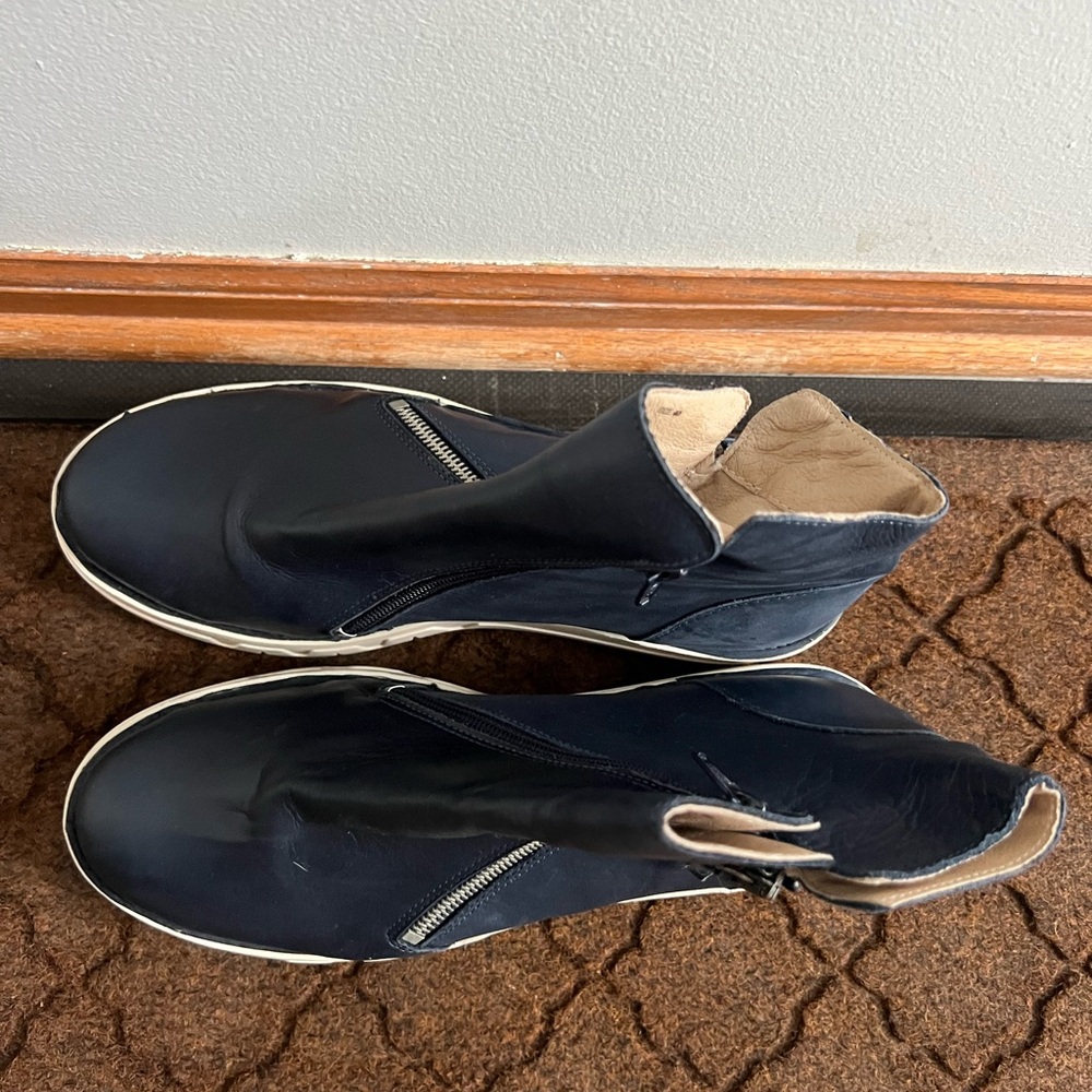 Miz Mooz Cream and Navy High-Top Sneakers - Picture 5 of 9